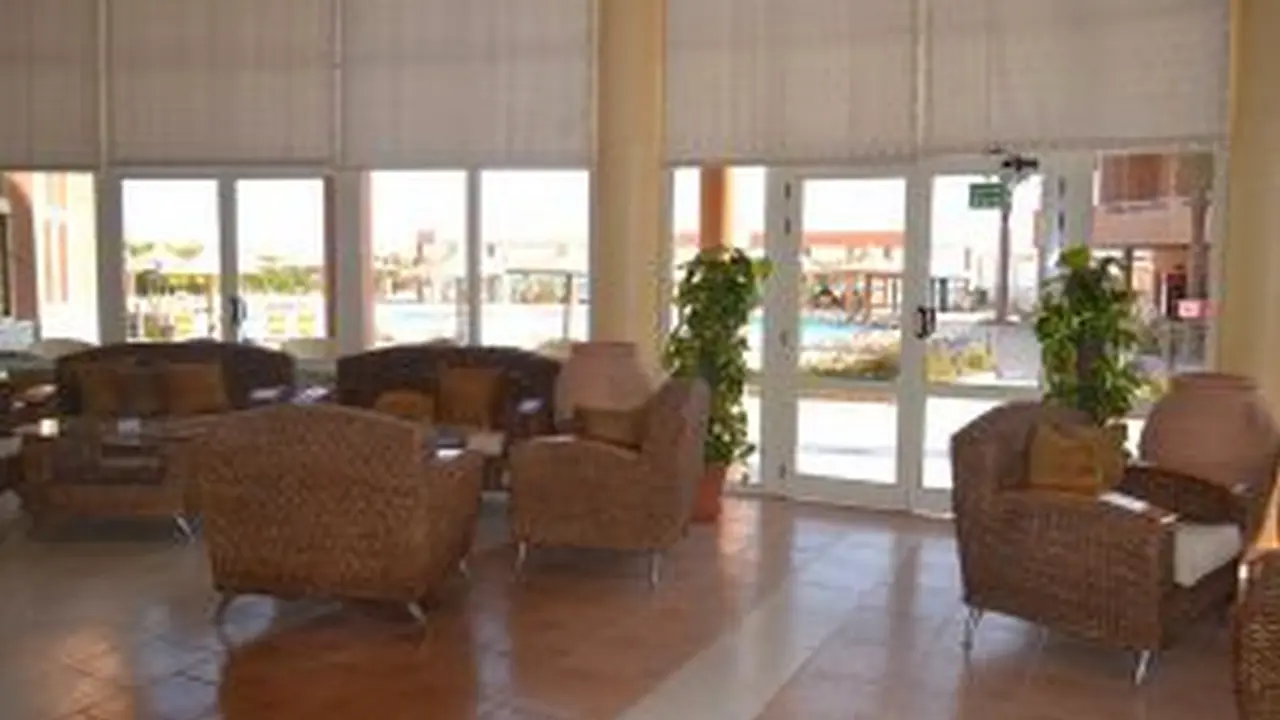 الفندق رومانس & أكوا بارك - العين السخنة